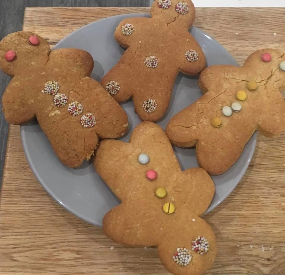 Four biscuits shaped as men